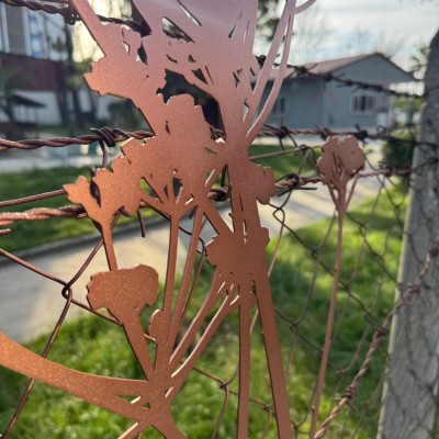 Zarif Bitki Silüeti Metal Duvar Tablosu