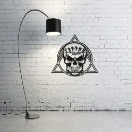 Kafatası Temalı Metal Dövme Duvar Tablosu – Kişiye Özel Dövme Stüdyosu Tabelası – Monogramlı Özel Dövme Dükkanı Metal Tabelası