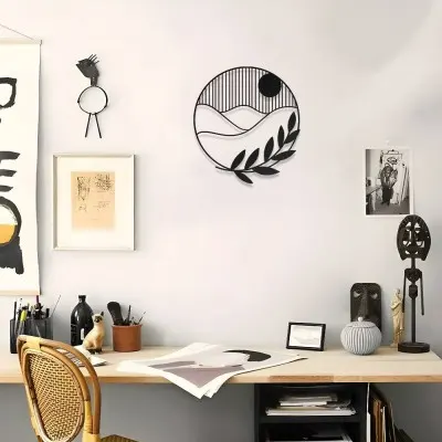 Yuvarlak Formda Minimalist Manzara ve Yaprak Metal Duvar Dekoru Yuvarlak Formda Minimalist Manzara ve Yaprak Metal Duvar Dekoru