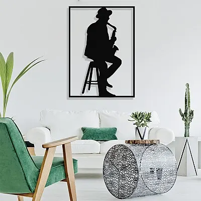 Çerçeve İçinde Oturarak Saksafon Çalan Adam Tasarım Metal Tablosu 70x50cm