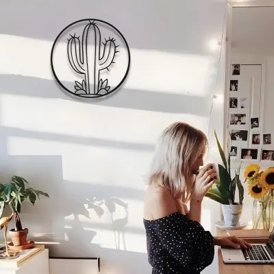 Metal Kaktüs Duvar Sanatı, Minimalist Yuvarlak Duvar Dekoru, Oturma Odası İçin Bohem Çöl Temalı Sanat, Modern Siyah Metal Duvar Süsü, Ev Dekoru Tutkunlarına Hediye