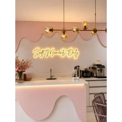 "Soft Moments Only" Metal Duvar Yazısı, Işıklı Görünüm Dekoratif Metal Tabela, Mutfak Bar Duvar Süsü, Modern Ev Dekorasyonu Hediyesi "Soft Moments Only" Metal Duvar Yazısı, Işıklı Görünüm Dekoratif Metal Tabela, Mutfak Bar Duvar Süsü, Modern Ev Dekorasyonu Hediyesi
