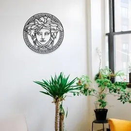 Medusa Metal Duvar Tablosu – Antik Yunan Mitolojisi Dekoru